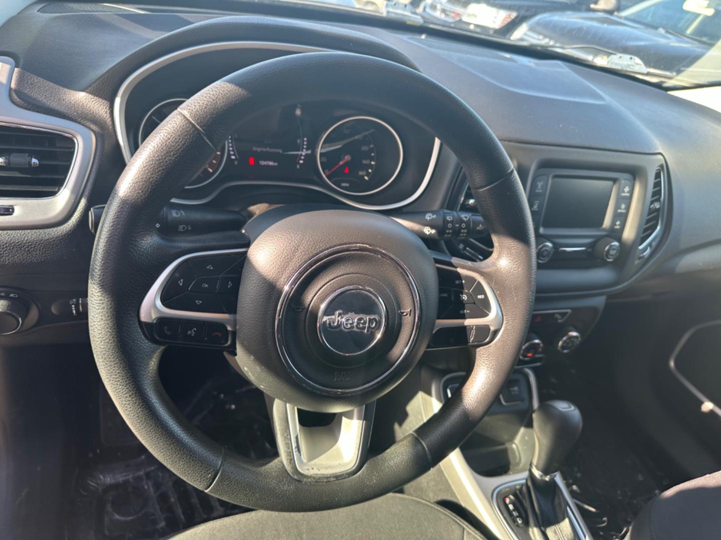 2017 Jeep Compass Sport FWD (3C4NJCAB3HT) with an 2.4L L4 DOHC 16V engine, located at 419 N 18th St., Monroe, LA, 71201, (318) 410-9250, 32.514370, -92.105133 - Photo#2